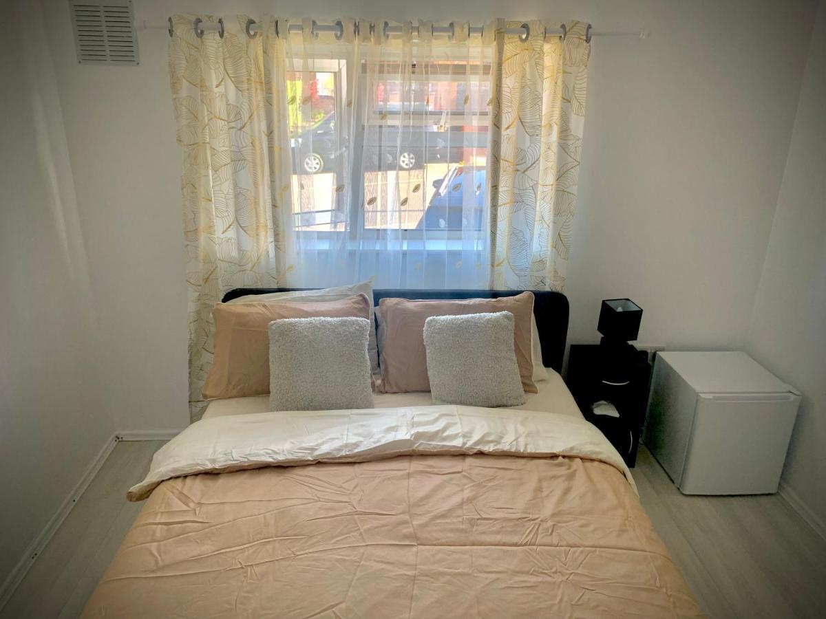 Double Room Bentilee Bucknall  外观 照片